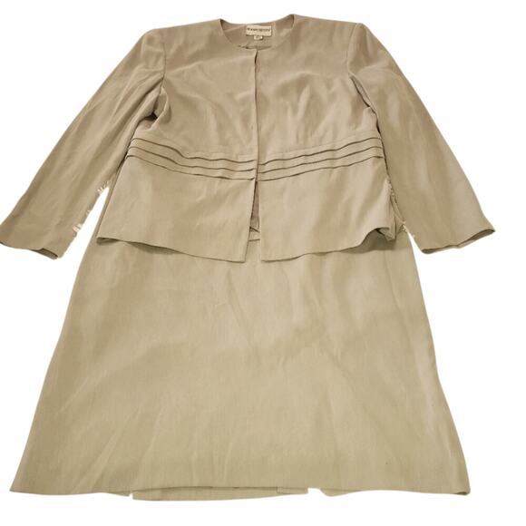 2/$30 John Meyer of Norwich Skirt Suit  Jacket Hidden Buttons Grey Beige Size 16 - Picture 1 of 15